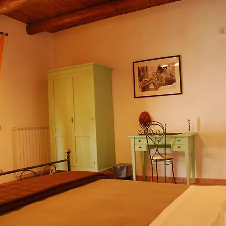 Beata Solitudo B&B 아제롤라